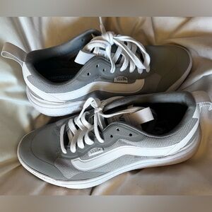 Vans Ultra-range EXO women’s size 6